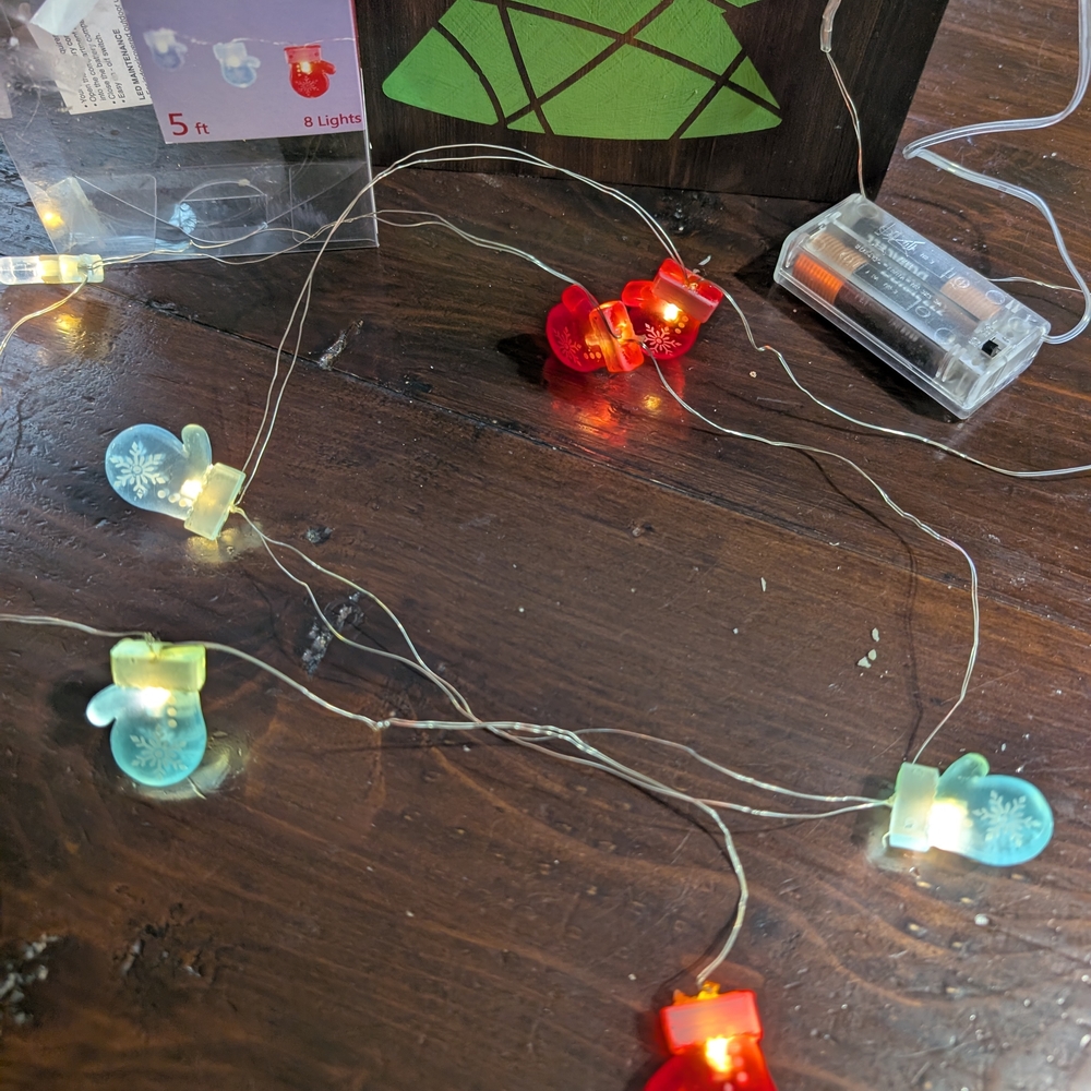 Christmas Winter Festive Mitten String Lights - Red and Blue Battery Powered
